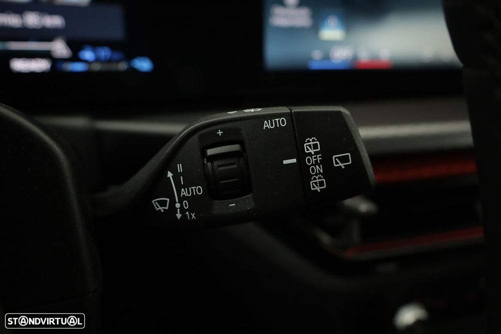 BMW 330 e Edição Desportiva M Auto - 18