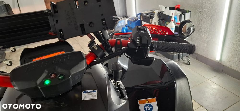 Can-Am Renegade - 12