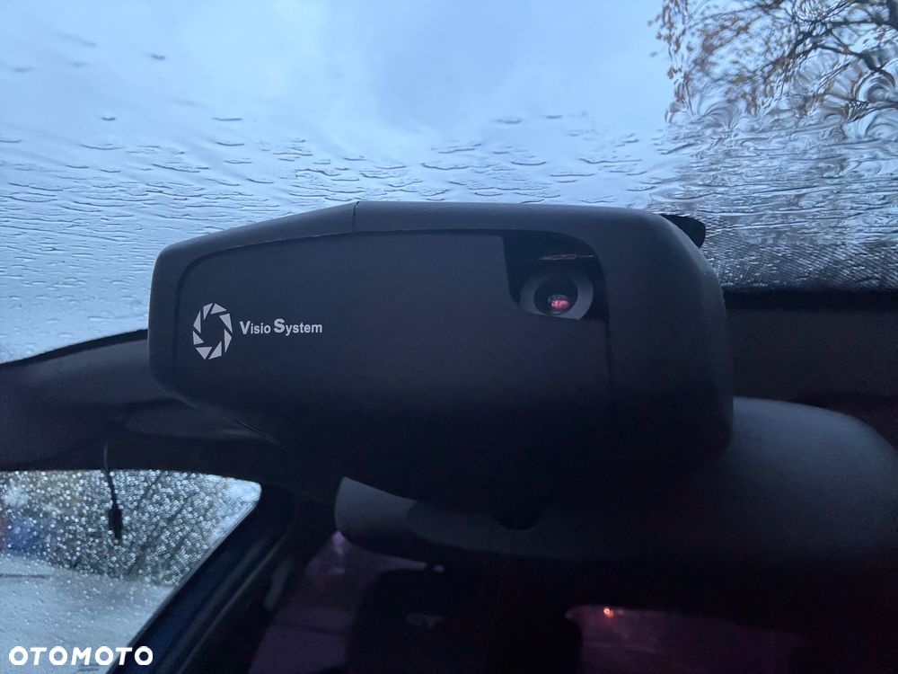 Renault Megane TCe 180 GT - 33