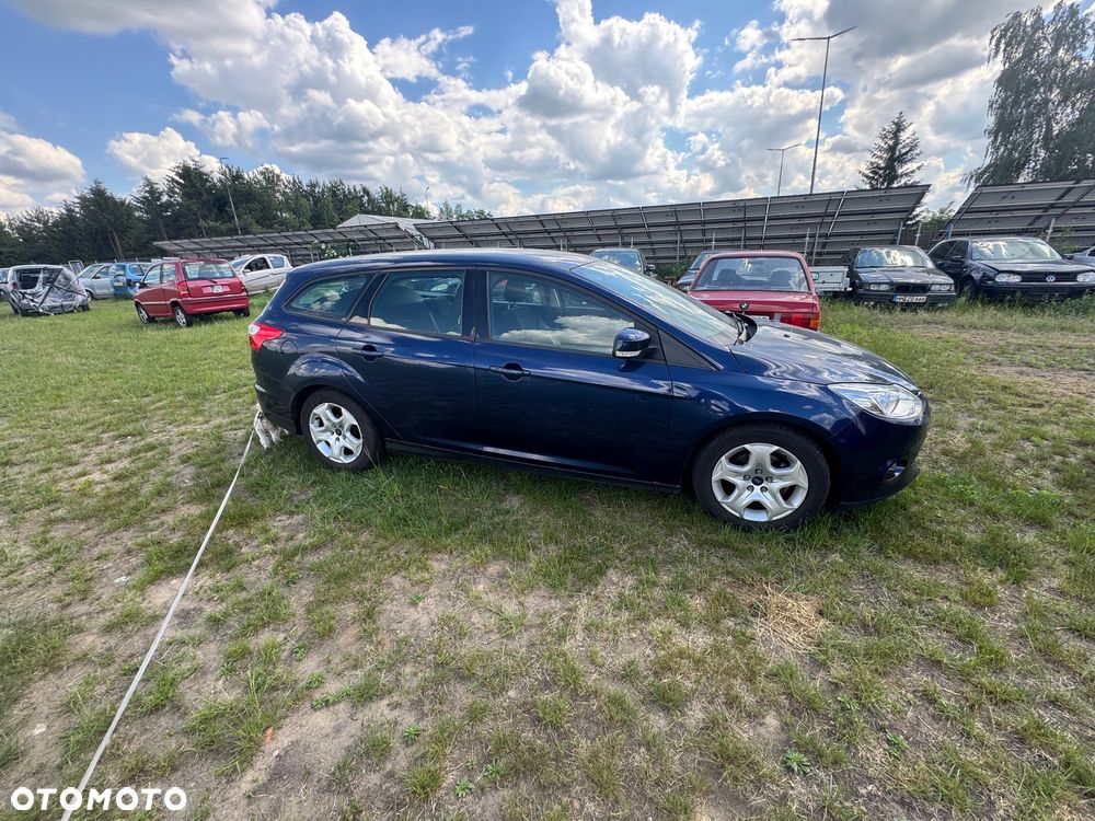 Ford Focus 1.6 TDCi DPF SYNC Edition - 9