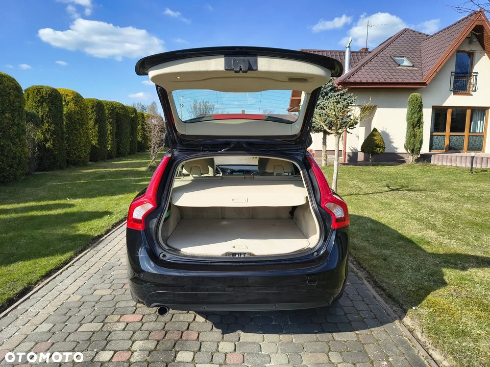 Volvo V60 D2 Kinetic - 16