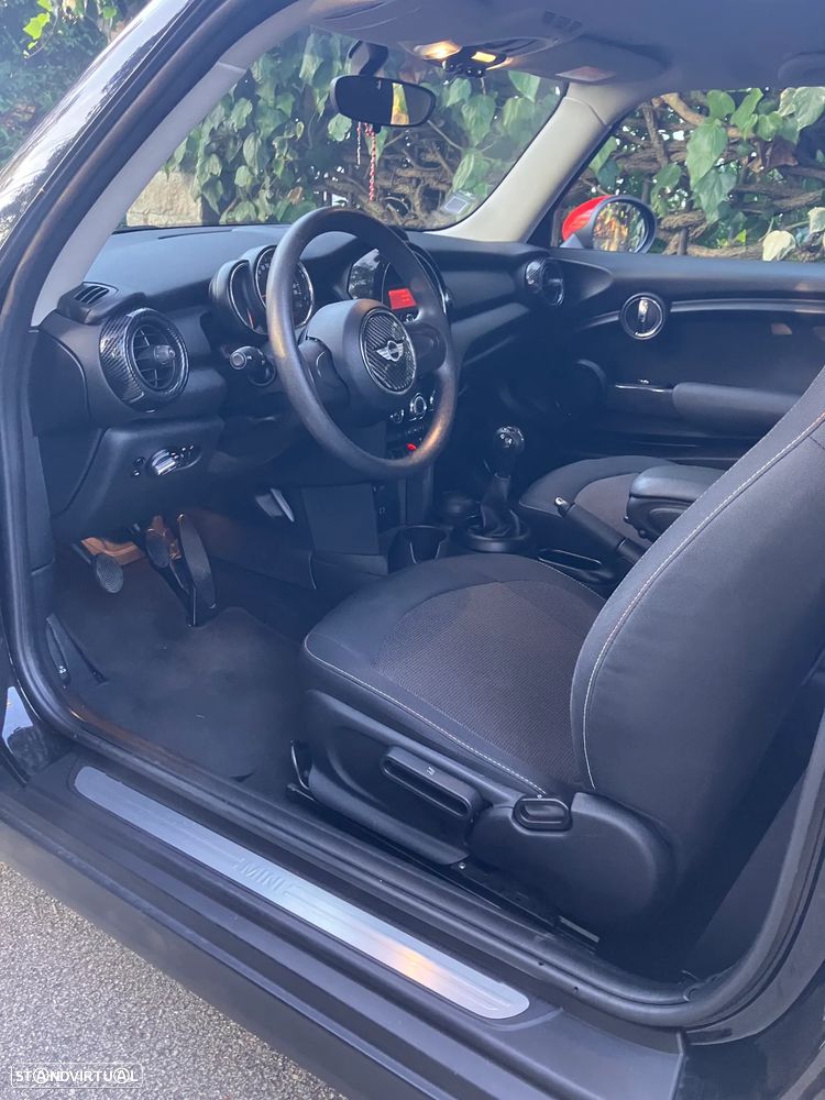MINI 3 Portas One - 18