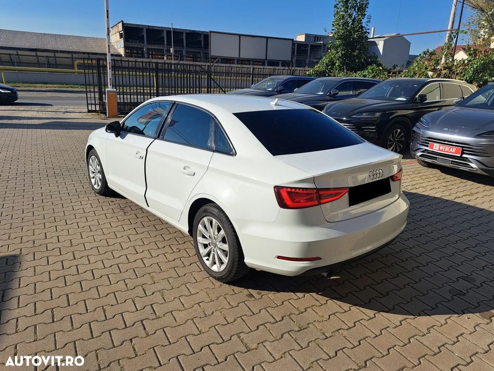 Audi A3 Limuzina 1.6 TDI clean Stronic Attraction - 2