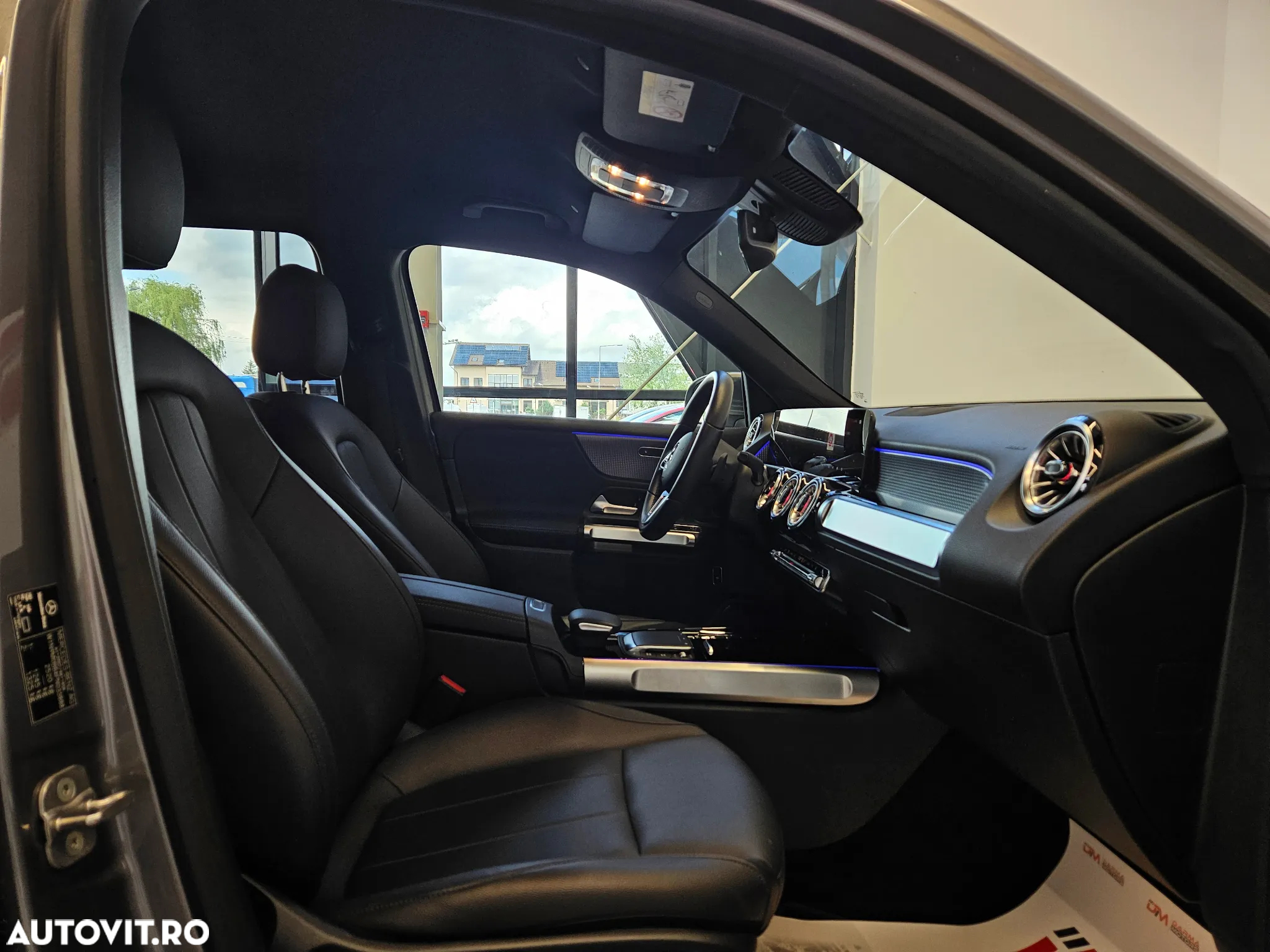 Mercedes-Benz EQB 250 - 12