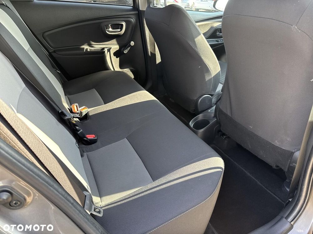 Toyota Yaris 1.5 Premium CVT - 11