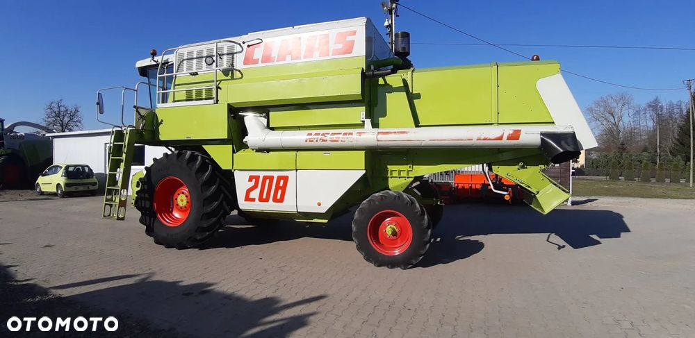Claas Mega 208 - 7