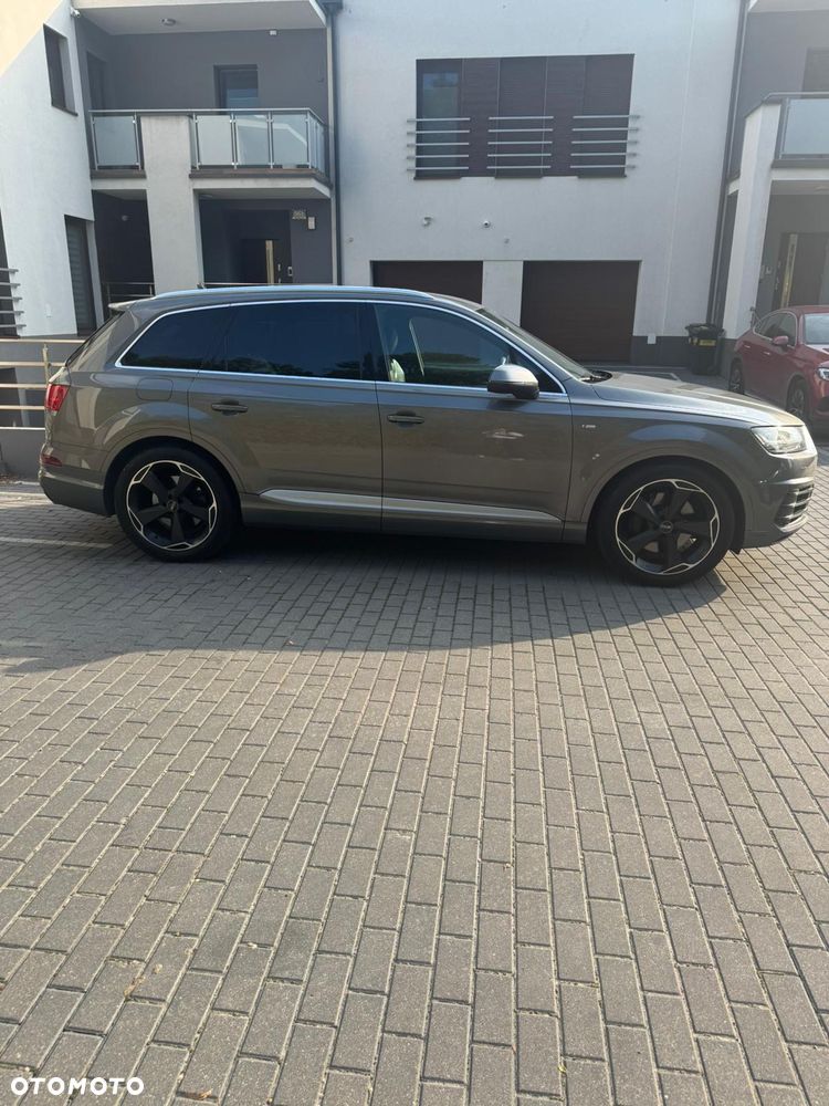 Audi Q7 2015 photo 2