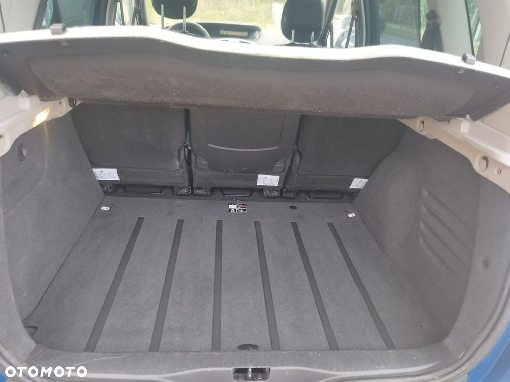 Renault Scenic - 17