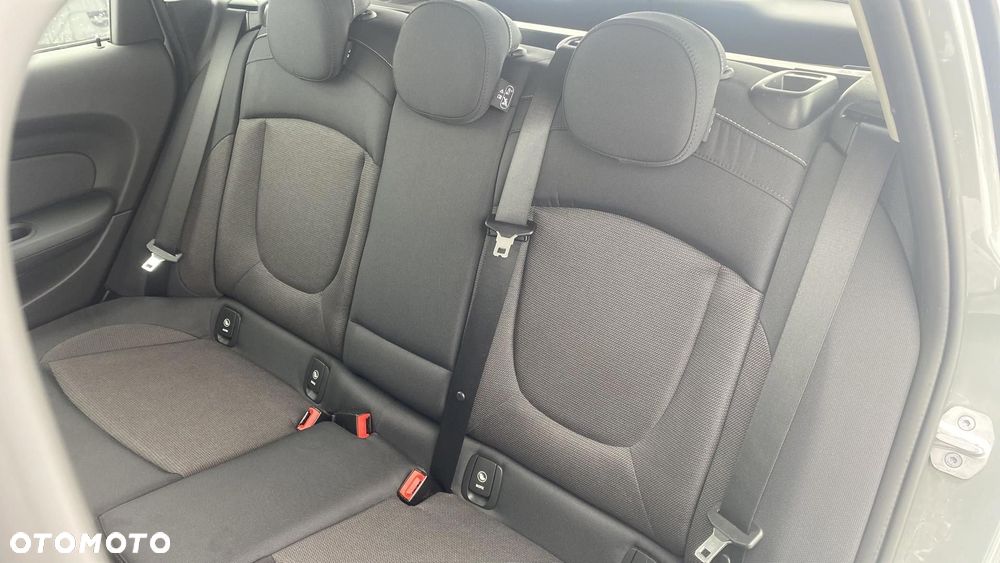 MINI Clubman One - 13