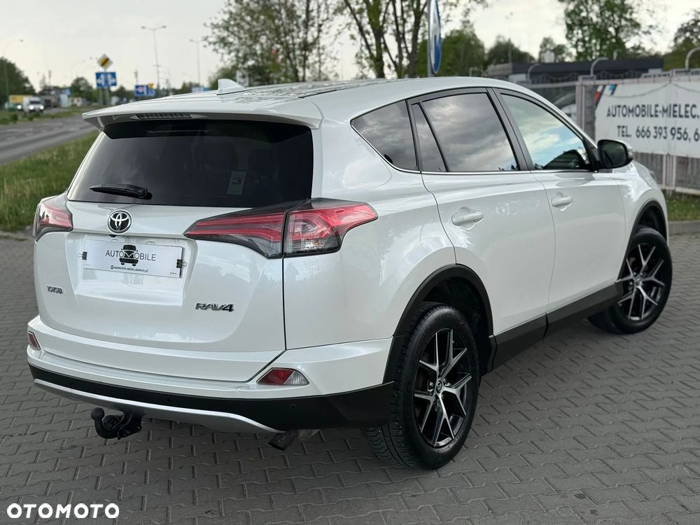 Toyota RAV4 2.0 D-4D 4x2 Start-Stop Executive - 4