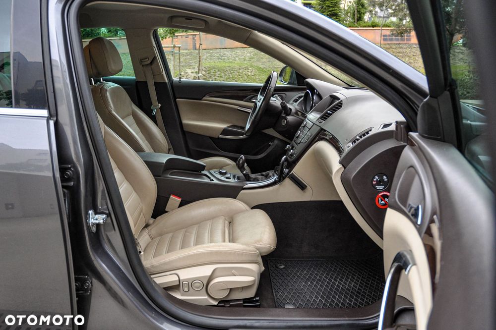 Opel Insignia - 11