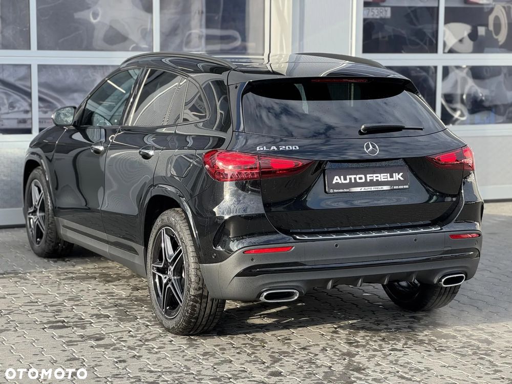 Mercedes-Benz GLA 200 AMG Line - 11