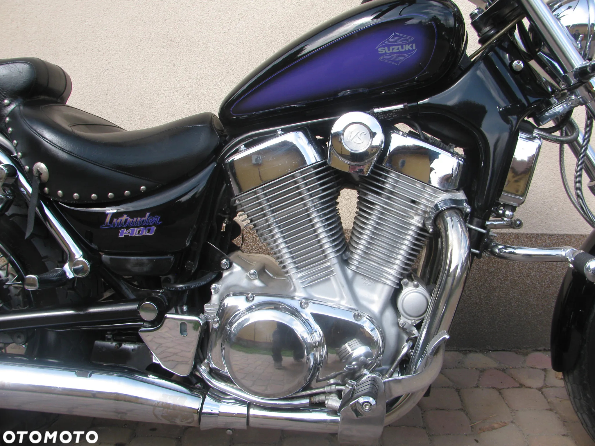 Suzuki Intruder - 6
