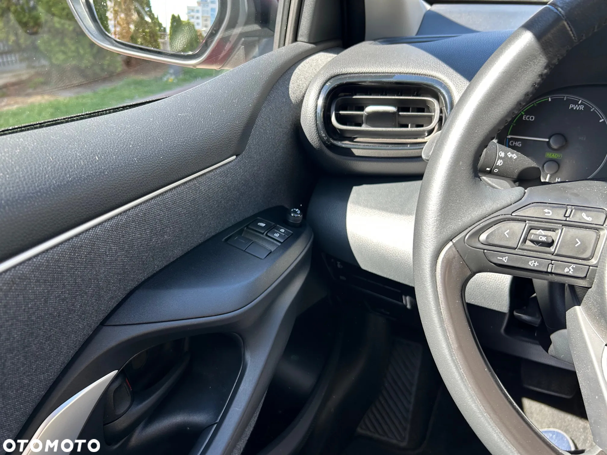 Toyota Yaris Hybrid 1.5 Comfort - 25