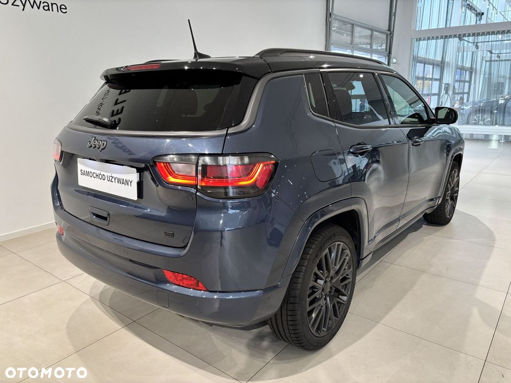 Jeep Compass - 4