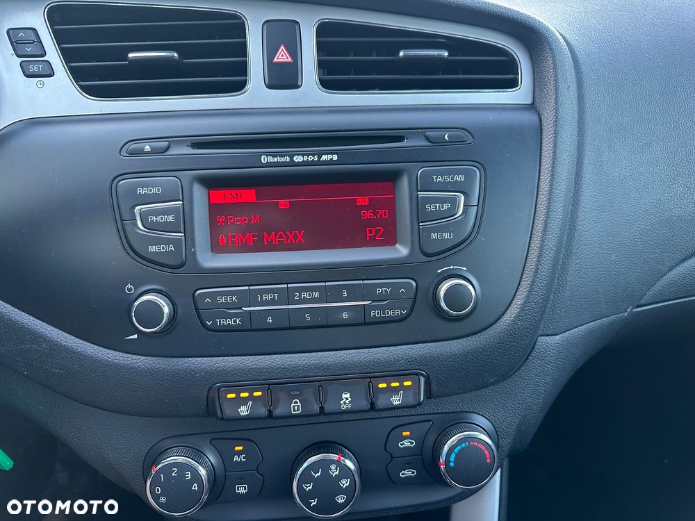 Kia Ceed 1.6 GDI Dream-Team Edition - 12