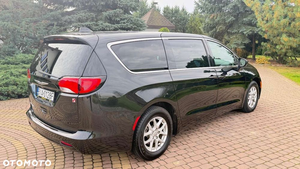 Chrysler Pacifica - 30