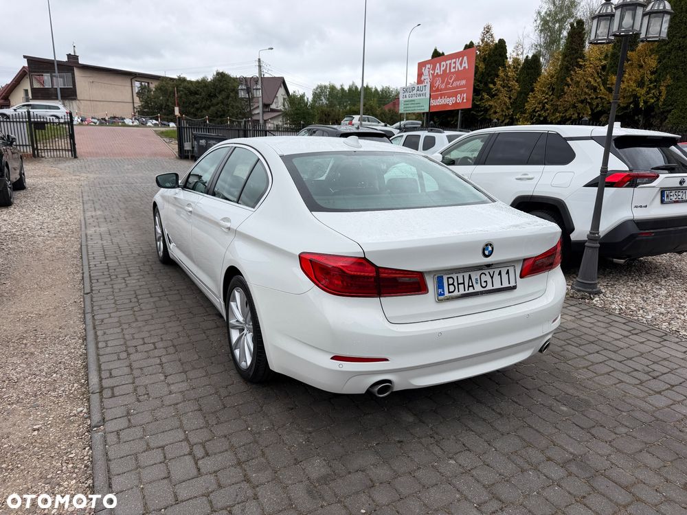 BMW Seria 5 520d Luxury Line - 32
