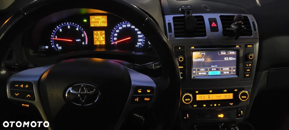 Toyota Avensis 2.2 D-4D Business Edition - 7