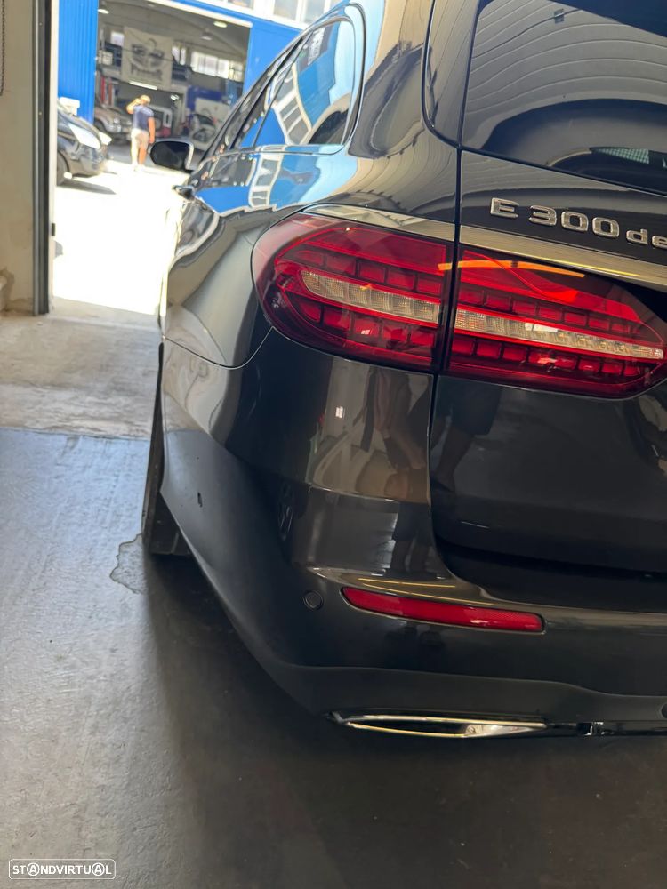 Mercedes-Benz E 300 Bluetec Hybrid Avantgarde - 7