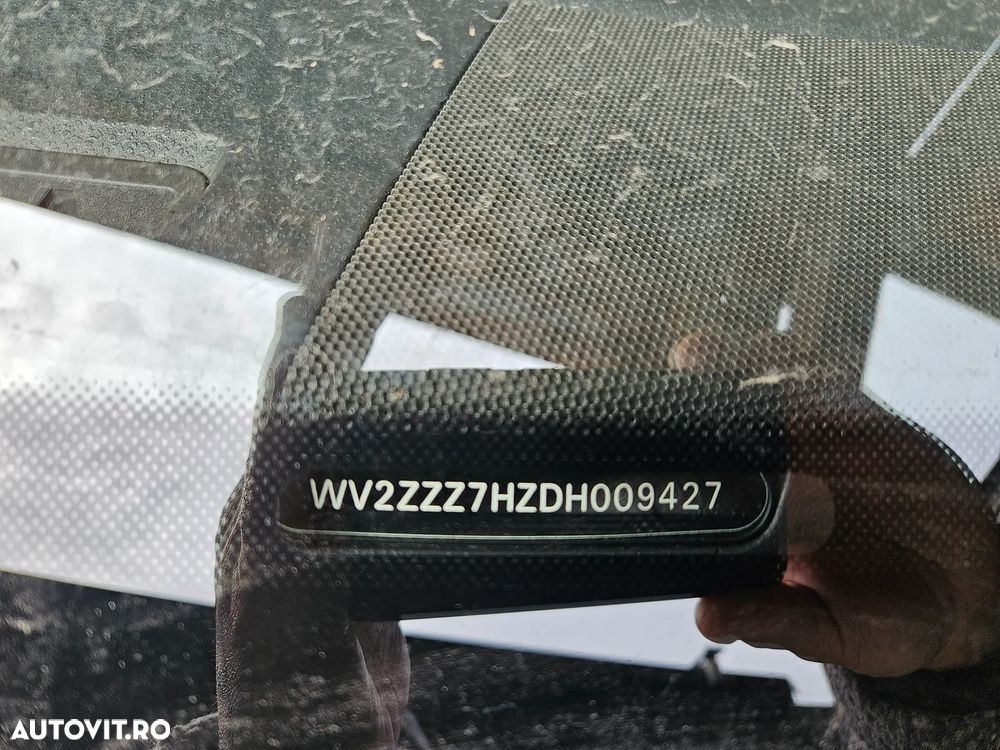 Volkswagen Caravelle - 34