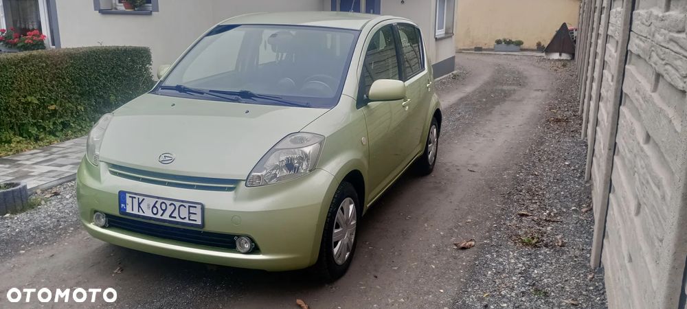 Daihatsu Sirion - 5
