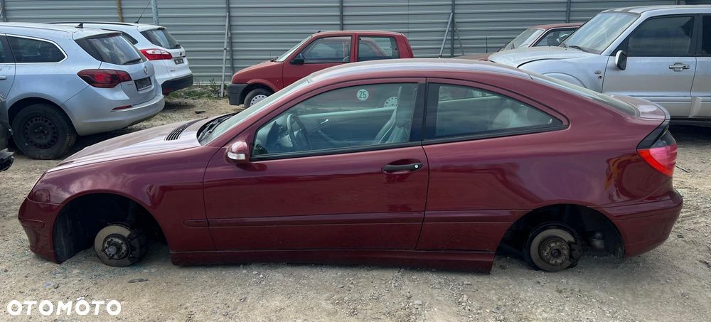 Mercedes C 200 KOMPRESSOR W203 Coupe (567U) części maska zderzak błotnik lampy drzwi klapa fotele deska - 9