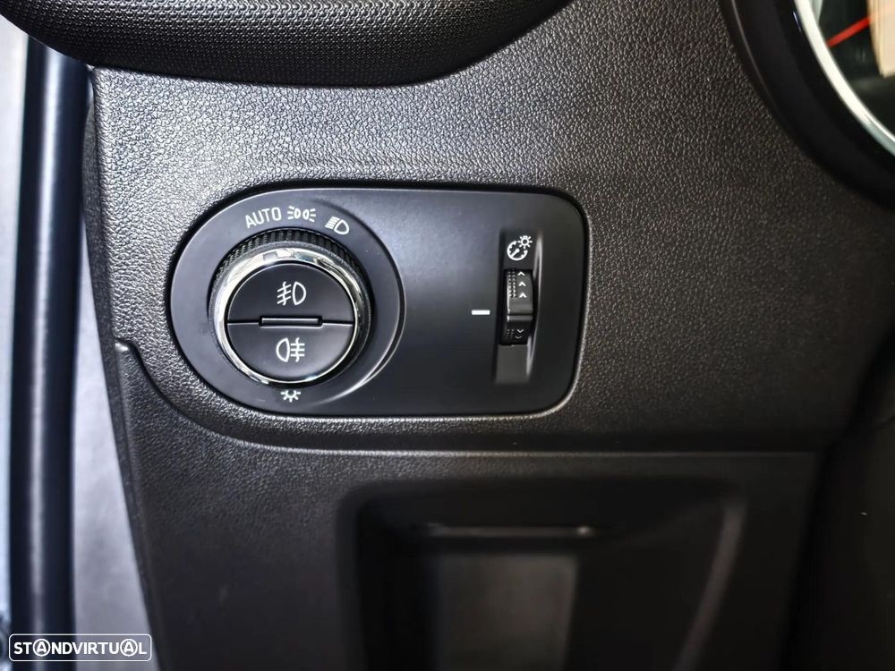 Opel Crossland X 1.6 CDTi Innovation - 18