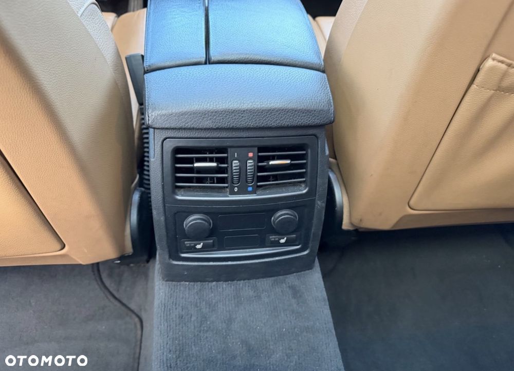 BMW Seria 5 525d Edition Sport - 8