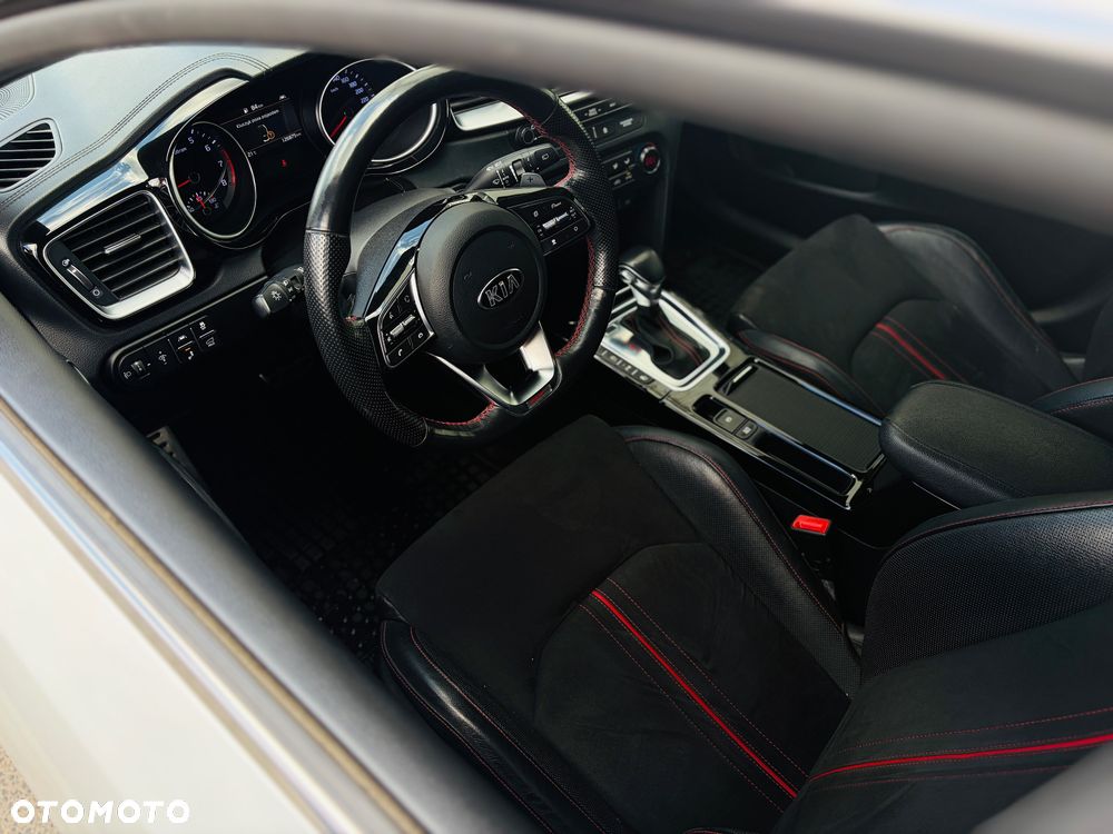 Kia ProCeed 1.6 T-GDI GT DCT - 19