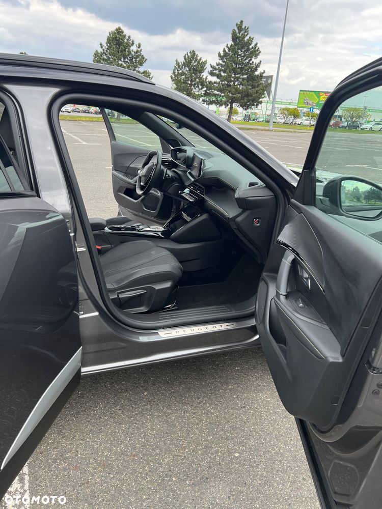 Peugeot 208 - 9