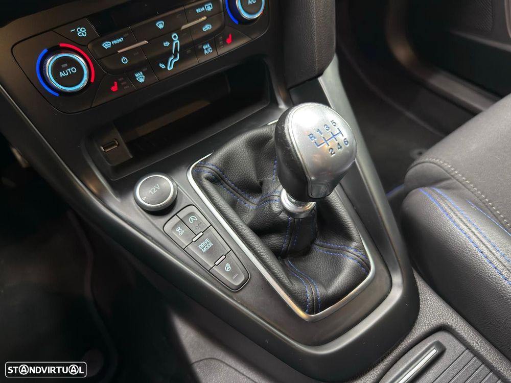 Ford Focus 2.3 EcoBoost RS Pack Performance - 30