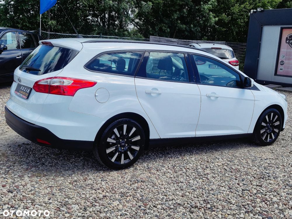 Ford Focus 1.6 TDCi DPF SYNC Edition - 9