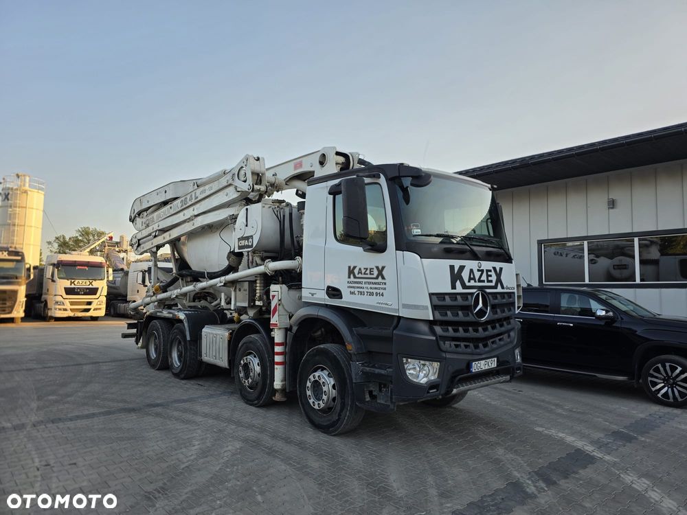 Mercedes-Benz Arocs