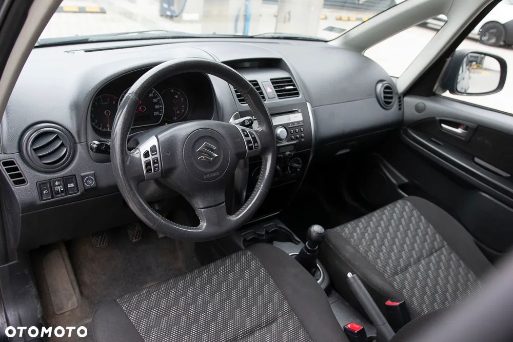 Suzuki SX4 1.6 VVT 4x2 Comfort - 24