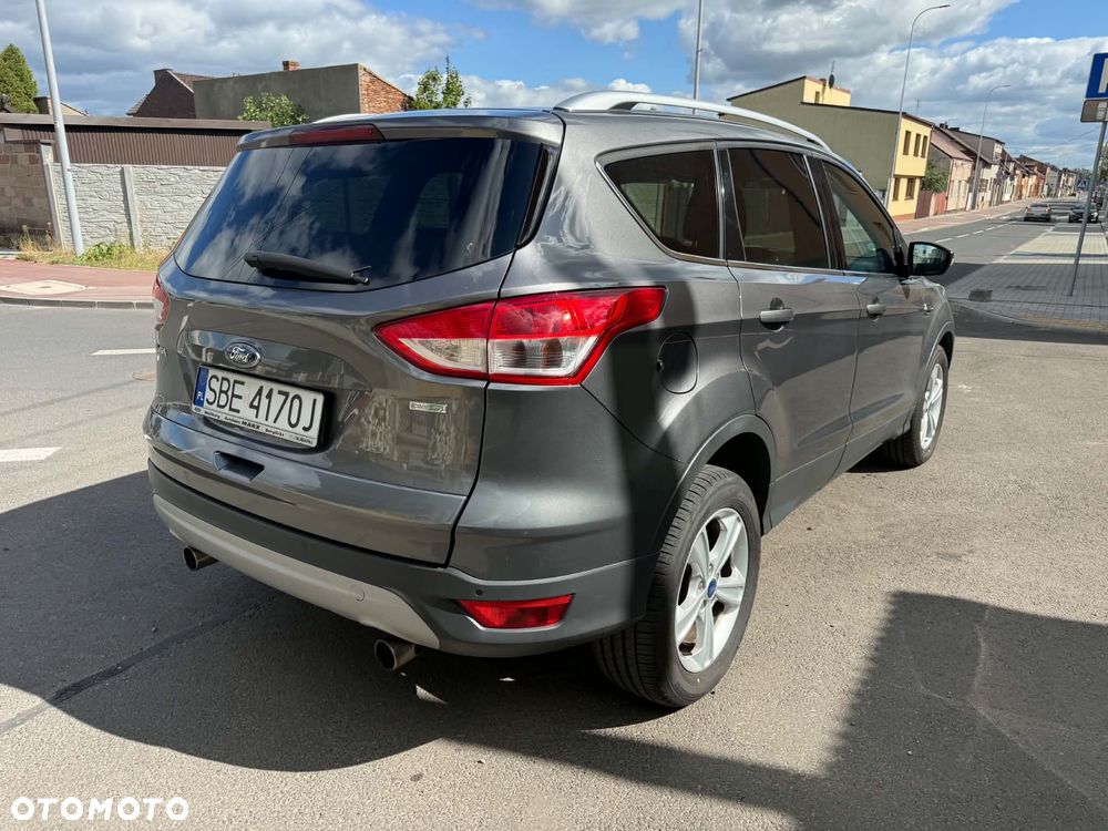 Ford Kuga 1.6 EcoBoost 2x4 Titanium - 8