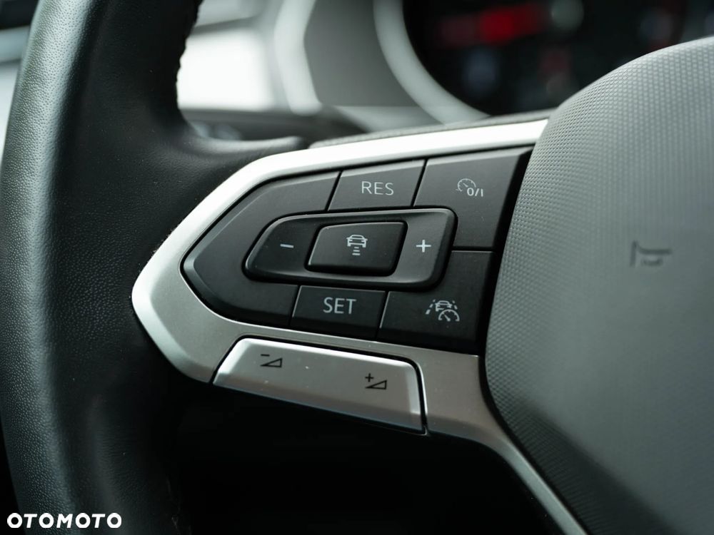 Volkswagen Passat 1.5 TSI EVO Elegance - 22