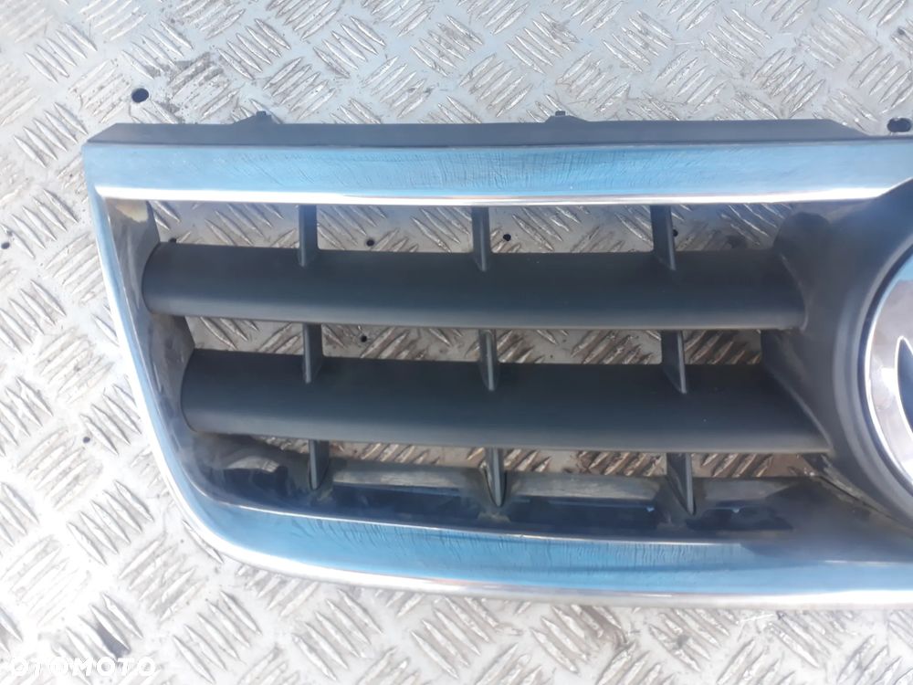 GRILL ATRAPA VOLKSWAGEN TOUAREG 7L 2006r - 2