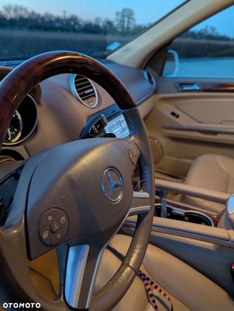 Mercedes-Benz GL 350 BlueTEC 4Matic 7G-TRONIC - 14