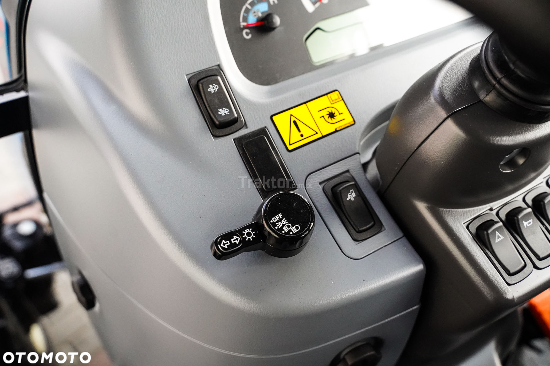 LS Traktor LS MT3.40 HST, CAB 4 x 4 - 40 KM - 12