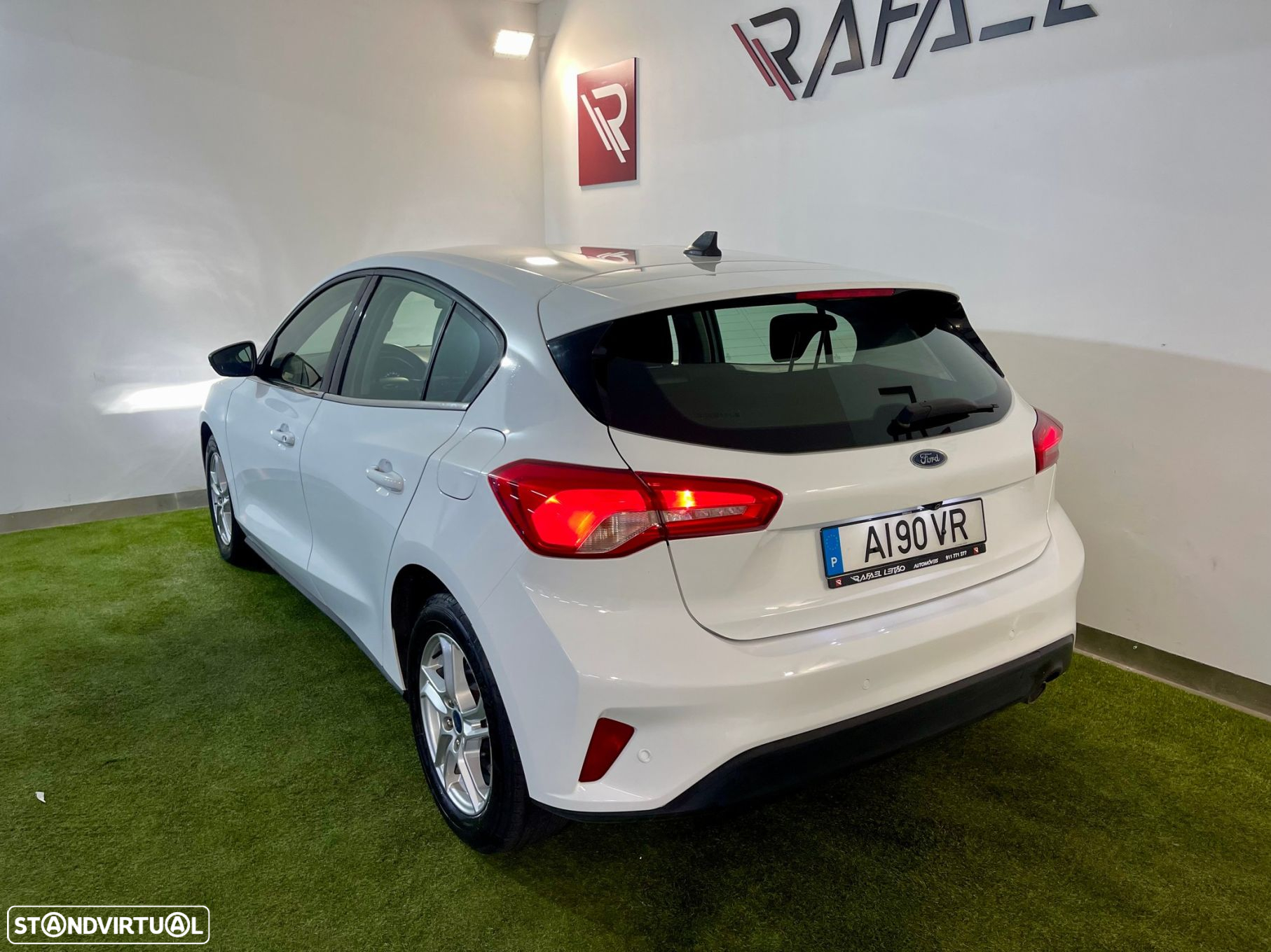 Ford Focus 1.5 TDCi EcoBlue Connected - 8