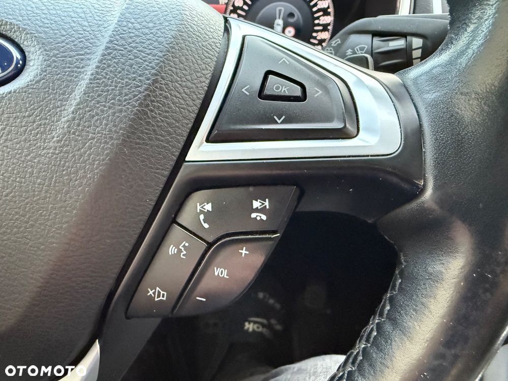 Ford S-Max 2.0 TDCi Titanium PowerShift - 32