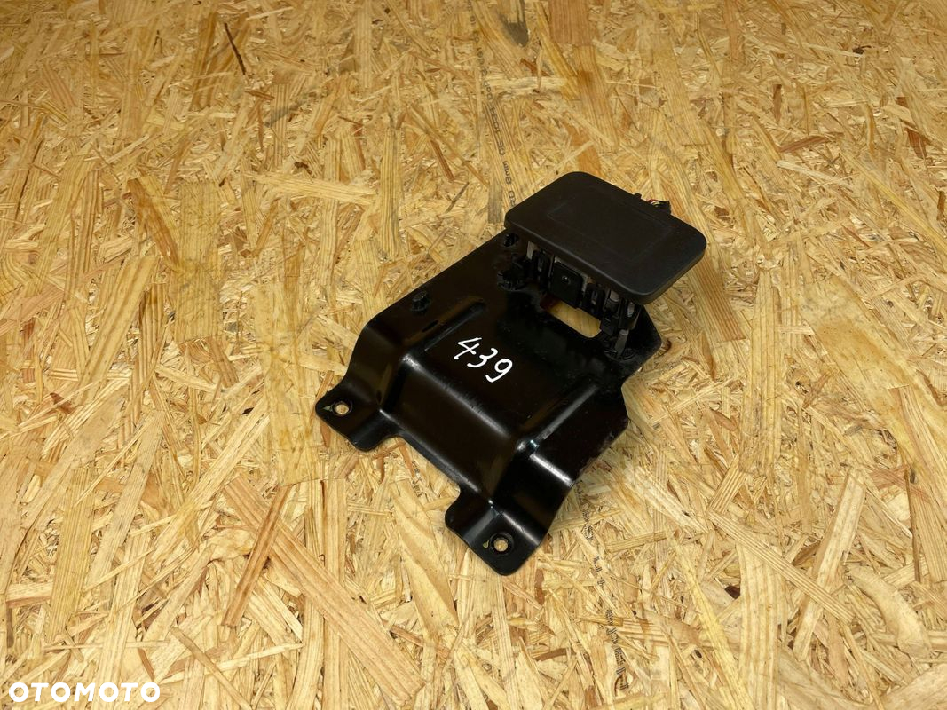RADAR SENSOR DISTRONIC UCHWYT WTYCZKA MG ZS EV 11512779 10703728 2019- - 2