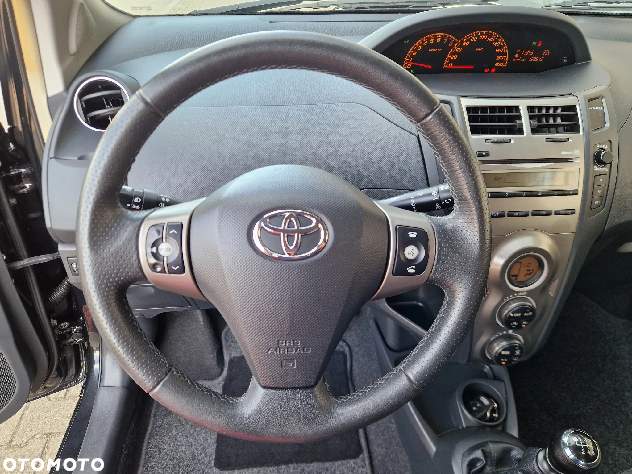 Toyota Yaris 1.33 Dynamic - 8