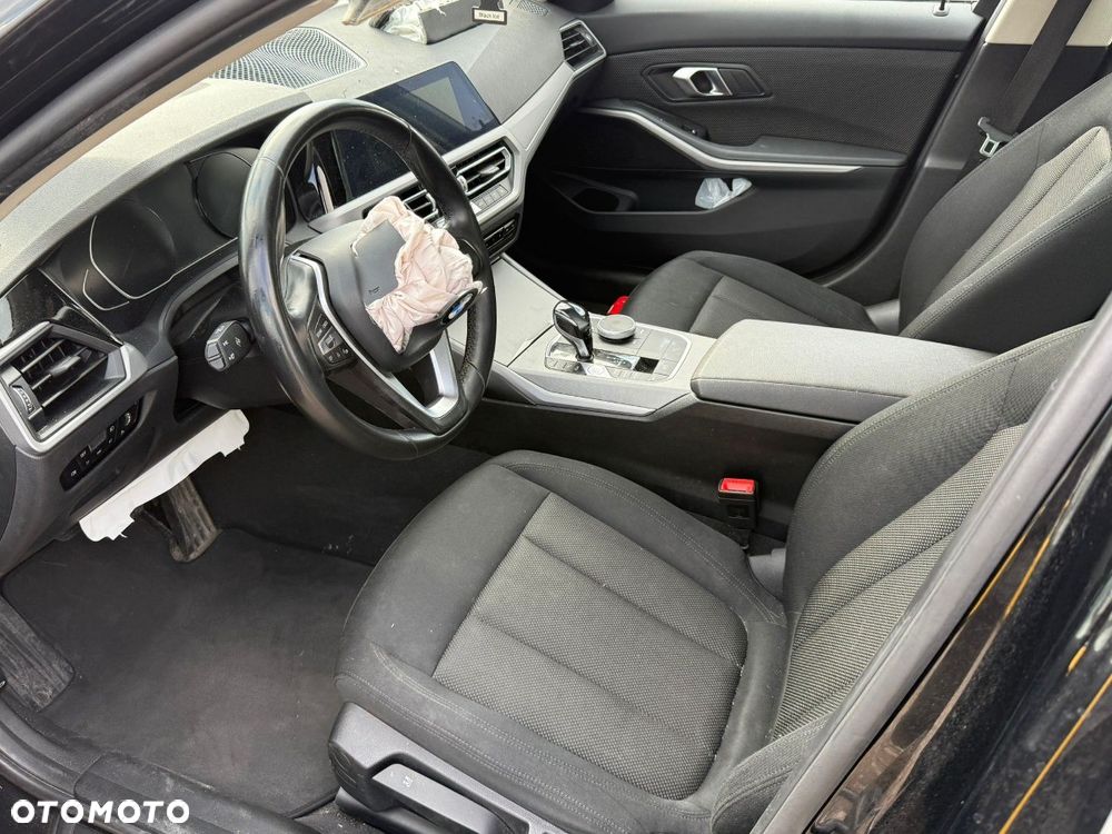 BMW Seria 3 318i Advantage - 13