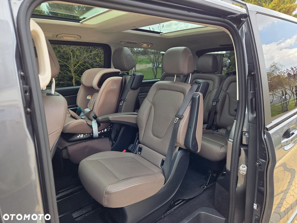 Mercedes-Benz Klasa V 300 d 4-Matic Exclusive 9G-Tronic (d³ugi) - 21