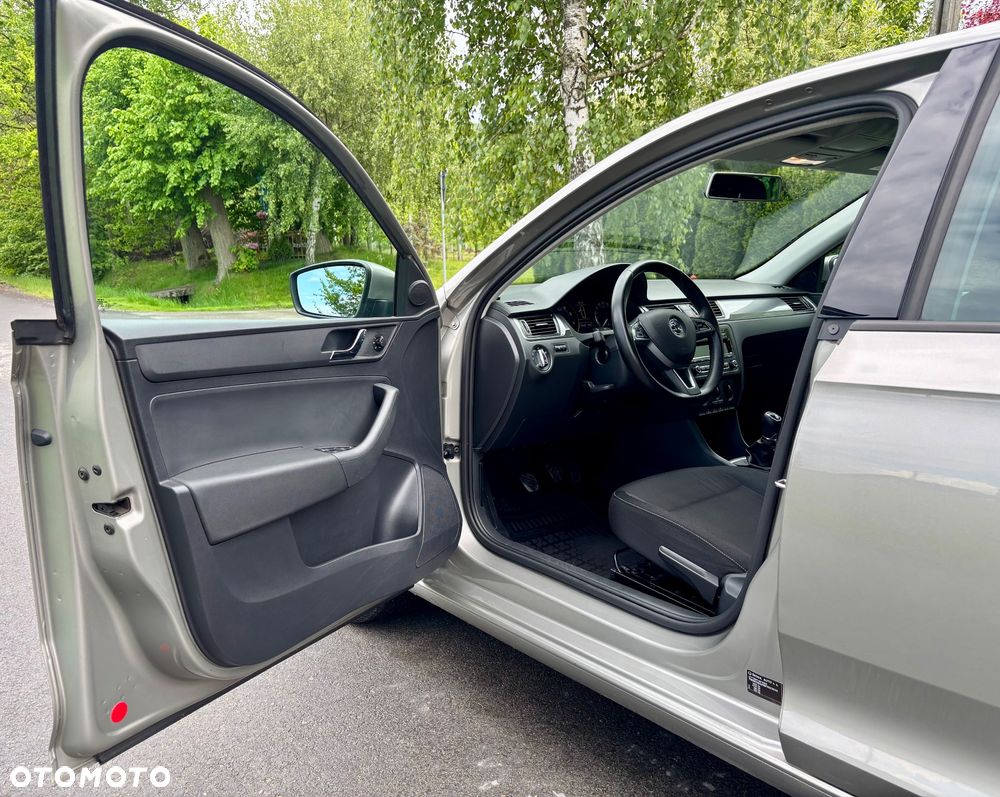 Skoda RAPID 1.2 TSI Ambition - 13