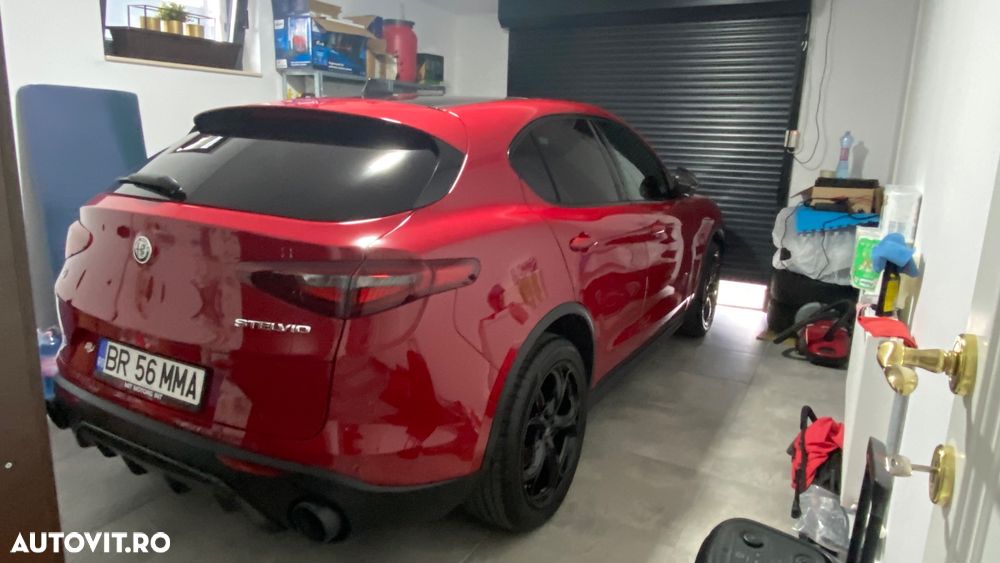 Alfa Romeo Stelvio 2.0 Turbo AWD AT8 Veloce - 28