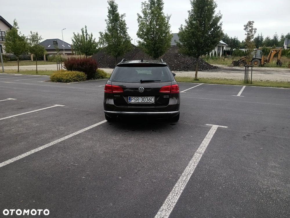 Volkswagen Passat 2.0 TDI Comfortline DSG - 10