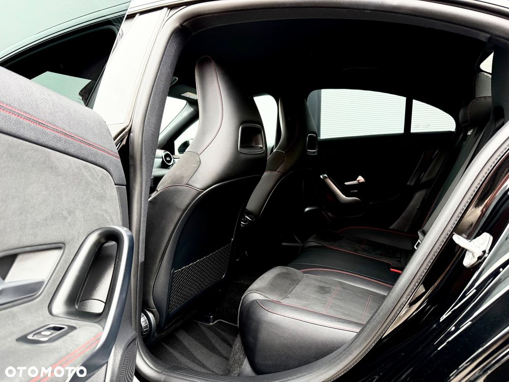 Mercedes-Benz CLA 180 d 7G-DCT AMG Line - 24